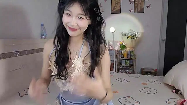 Luminous163 online show from 03/18/25, 04:28