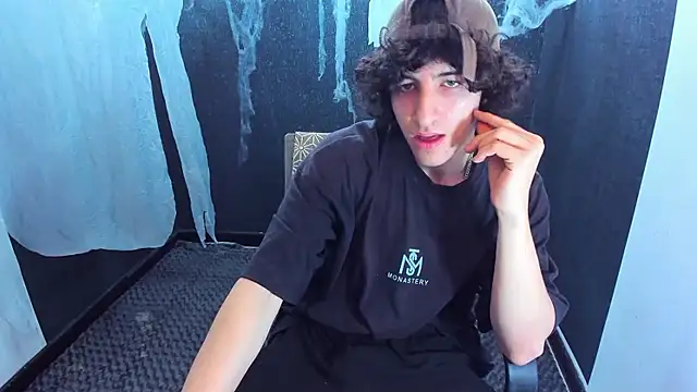 Kerverr  online show from 10/29/25, 02:49