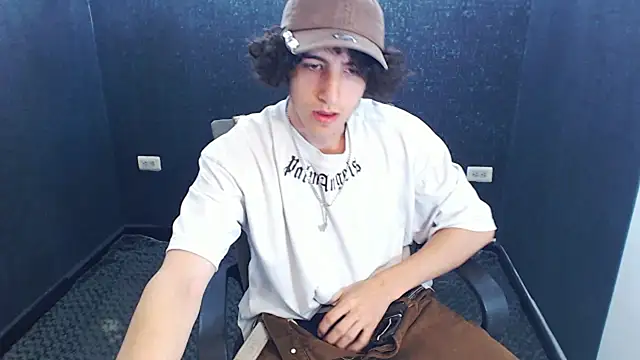 Kerverr  online show from 11/06/25, 03:05