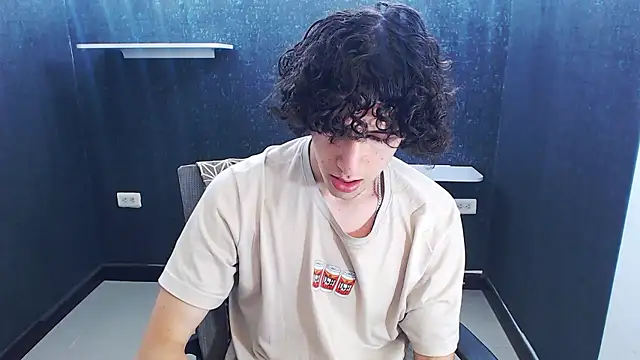 Kerverr  online show from 12/18/25, 03:05