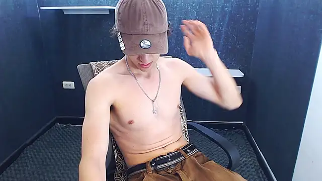 Kerverr  online show from 12/05/25, 05:44