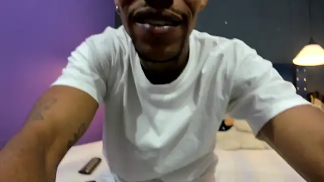 Snapshot of Salomon_koude chatting on 12/14/25, 08:47 Salomon koude online show from 12/14/25, 08:47