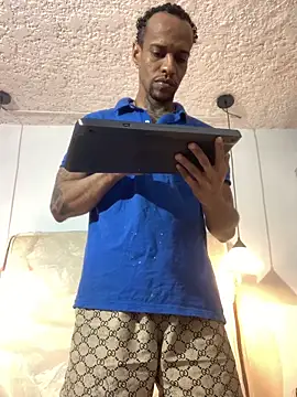 Snapshot of Salomon_koude chatting on 03/31/26, 03:58 Salomon koude online show from 03/31/26, 03:58