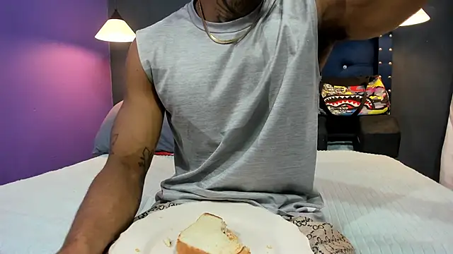 Snapshot of Salomon_koude chatting on 11/14/25, 06:33 Salomon koude online show from 11/14/25, 06:33