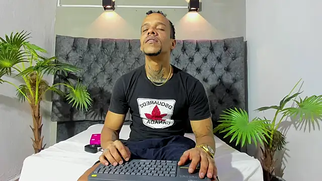 Salomon koude online show from 05/15/26, 02:09