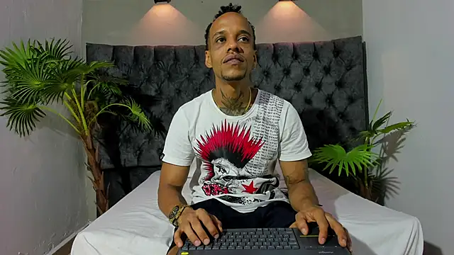 Salomon koude online show from 04/26/26, 02:31
