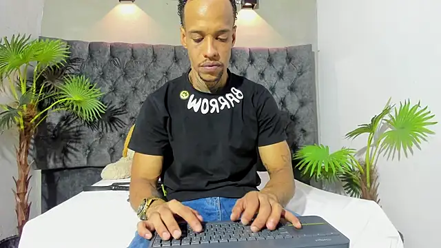 Salomon koude online show from 06/15/26, 01:33