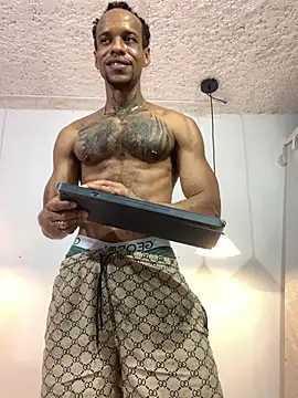 Snapshot of Salomon_koude chatting on 04/01/26, 04:03 Salomon koude online show from 04/01/26, 04:03