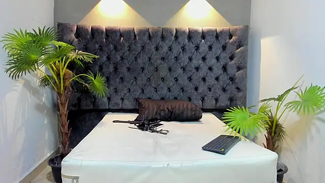 Salomon koude online show from 05/19/26, 02:02
