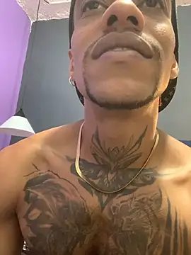 Snapshot of Salomon_koude chatting on 02/18/26, 05:42 Salomon koude online show from 02/18/26, 05:42