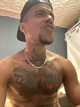 Snapshot of Salomon_koude chatting on 12/03/25, 03:22 Salomon koude online show from 12/03/25, 03:22