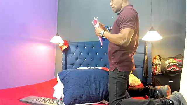 Snapshot of Salomon_koude chatting on 03/07/26, 08:03 Salomon koude online show from 03/07/26, 08:03