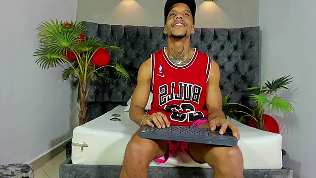 Salomon koude online show from 04/23/26, 03:24