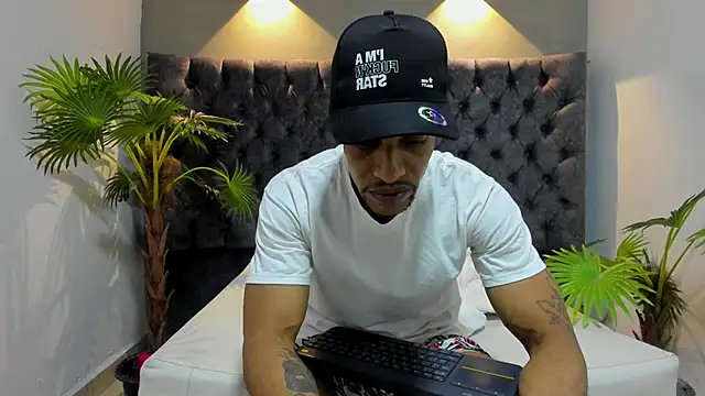 Salomon koude online show from 05/21/26, 03:48