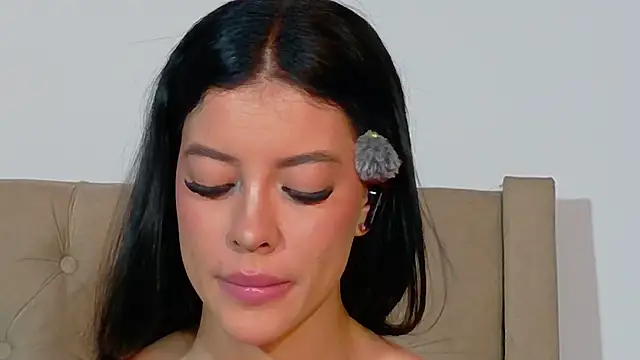 GeorginaHills online show from 06/26/26, 11:10