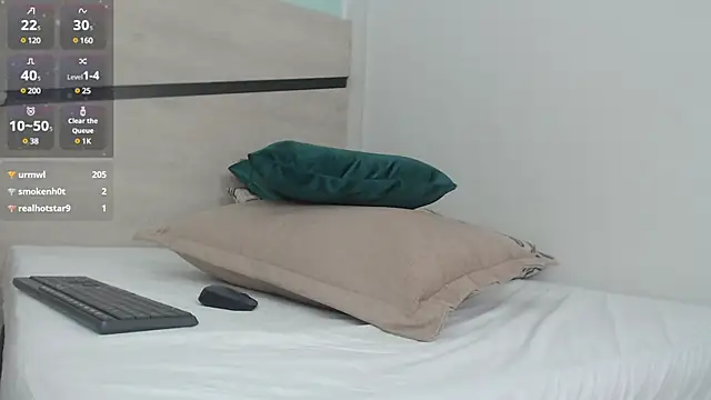 Snapshot of sussy_leon chatting on 03/10/25, 04:14 sussy leon online show from 03/10/25, 04:14