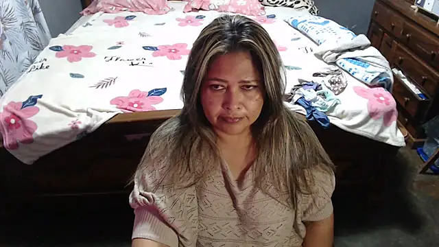 Snapshot of CANDYSWEET51 chatting on 02/23/25, 06:23 CANDYSWEET51 online show from 02/23/25, 06:23