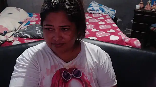 Snapshot of CANDYSWEET51 chatting on 06/09/26, 06:31 CANDYSWEET51 online show from 06/09/26, 06:31
