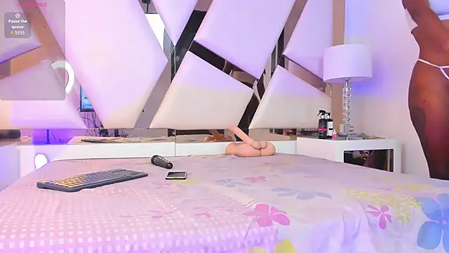 ElisabethMassey online show from 03/31/26, 04:31