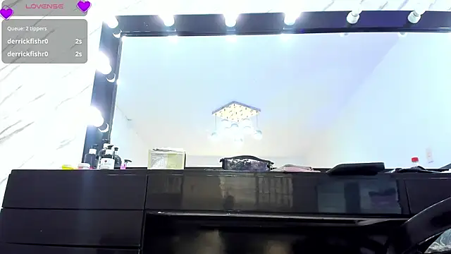 ElisabethMassey online show from 11/01/25, 02:33