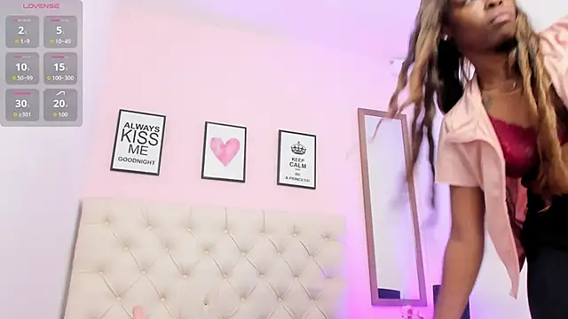 ElisabethMassey online show from 11/26/25, 02:28