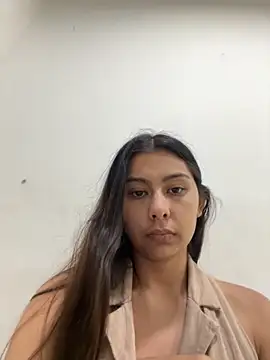 Im sophia1 online show from 11/18/25, 04:43