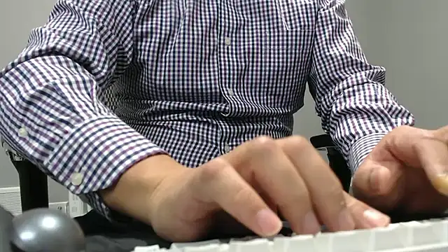 Snapshot of nimirole chatting on 10/21/25, 02:16 nimirole online show from 10/21/25, 02:16
