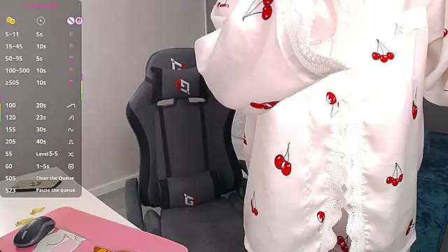 Sofia Soul online show from 12/14/25, 03:17