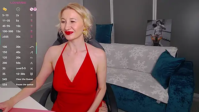 Snapshot of Sofia_Soul chatting on 02/14/26, 05:35 Sofia Soul online show from 02/14/26, 05:35