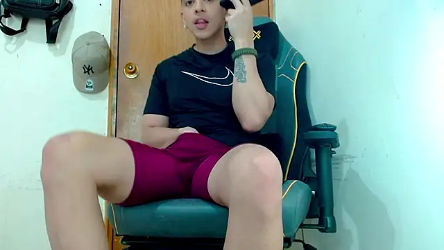 Danyer33 online show from 02/25/26, 11:04