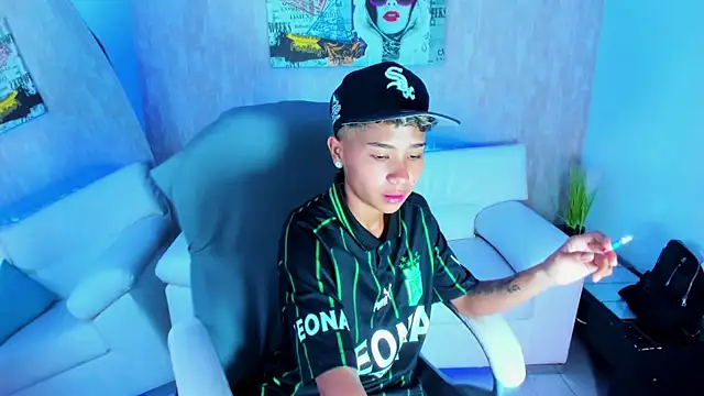 nova sex01 online show from 11/12/25, 04:27