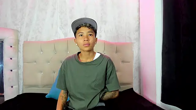 nova sex01 online show from 11/19/25, 04:45