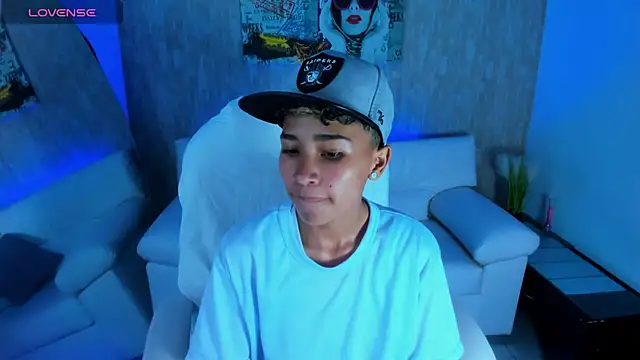 nova sex01 online show from 10/18/25, 04:58