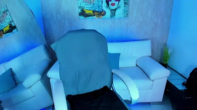 nova sex01 online show from 11/11/25, 04:18