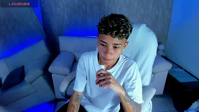 nova sex01 online show from 10/11/25, 03:51