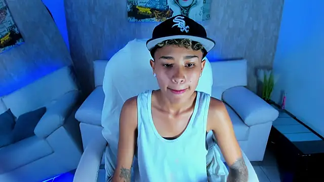 nova sex01 online show from 10/16/25, 04:10