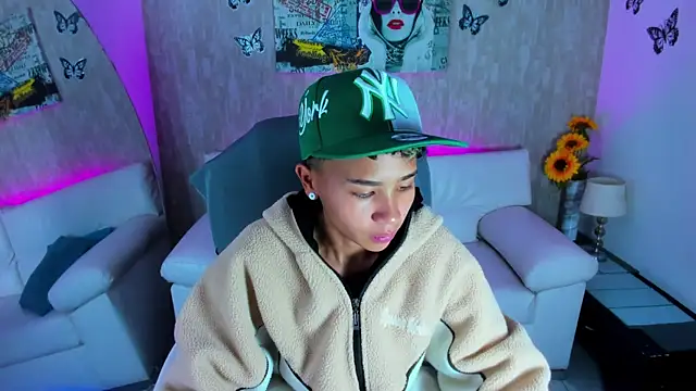 nova sex01 online show from 11/30/25, 08:48