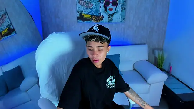 nova sex01 online show from 10/17/25, 04:27