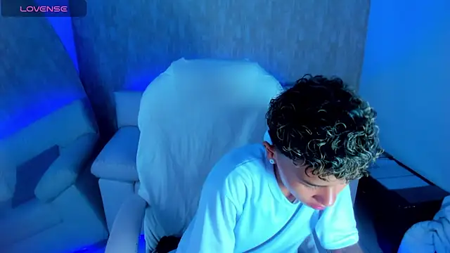 nova sex01 online show from 10/14/25, 04:13