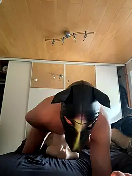 PlayDog123 online show from 10/05/25, 11:45