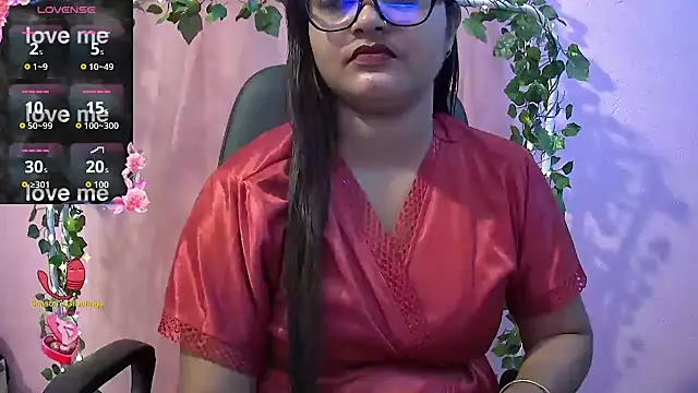 Snapshot of Pari-new chatting on 09/28/25, 04:52 Pari-new online show from 09/28/25, 04:52