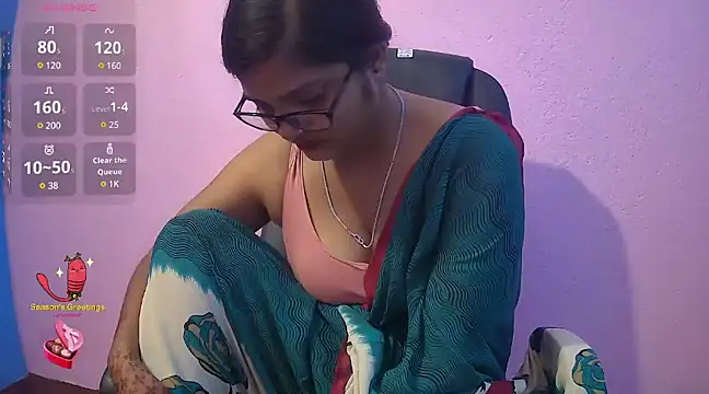 Snapshot of Pari-new chatting on 02/01/25, 08:18 Pari-new online show from 02/01/25, 08:18
