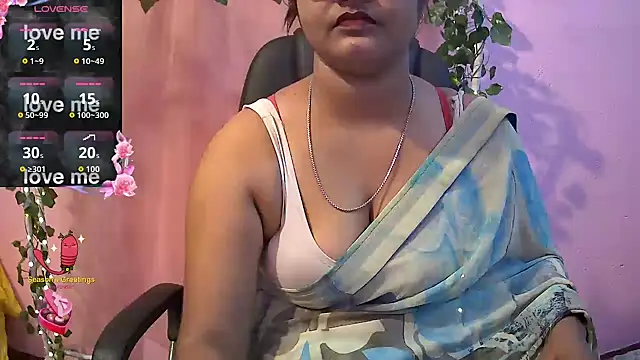Snapshot of Pari-new chatting on 10/01/25, 04:39 Pari-new online show from 10/01/25, 04:39
