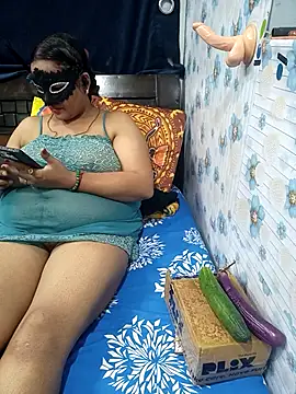 Snapshot of tina8th chatting on 12/02/25, 05:25 tina8th online show from 12/02/25, 05:25