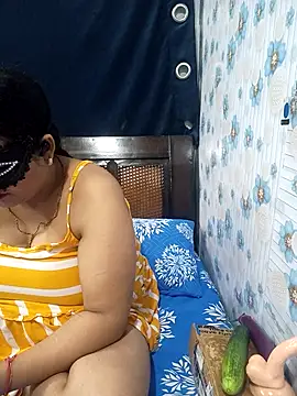 Snapshot of tina8th chatting on 11/01/25, 05:07 tina8th online show from 11/01/25, 05:07