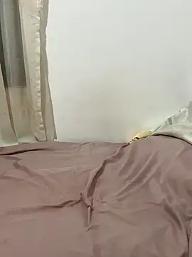 Snapshot of Jecy_bee chatting on 01/17/26, 12:48 Jecy bee online show from 01/17/26, 12:48