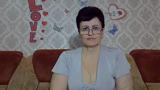 PaulaGolden online show from 11/24/25, 10:37