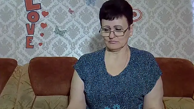 PaulaGolden online show from 10/31/25, 09:50