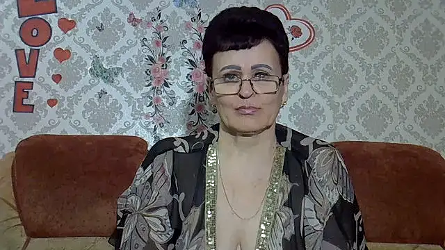 Snapshot of PaulaGolden chatting on 04/26/26, 07:11 PaulaGolden online show from 04/26/26, 07:11