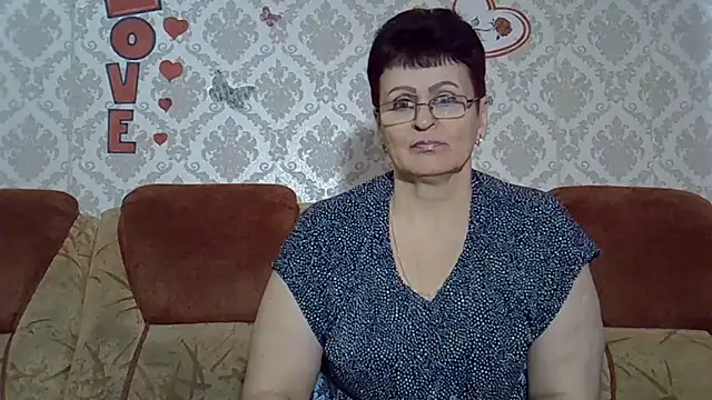 PaulaGolden online show from 10/22/25, 08:36